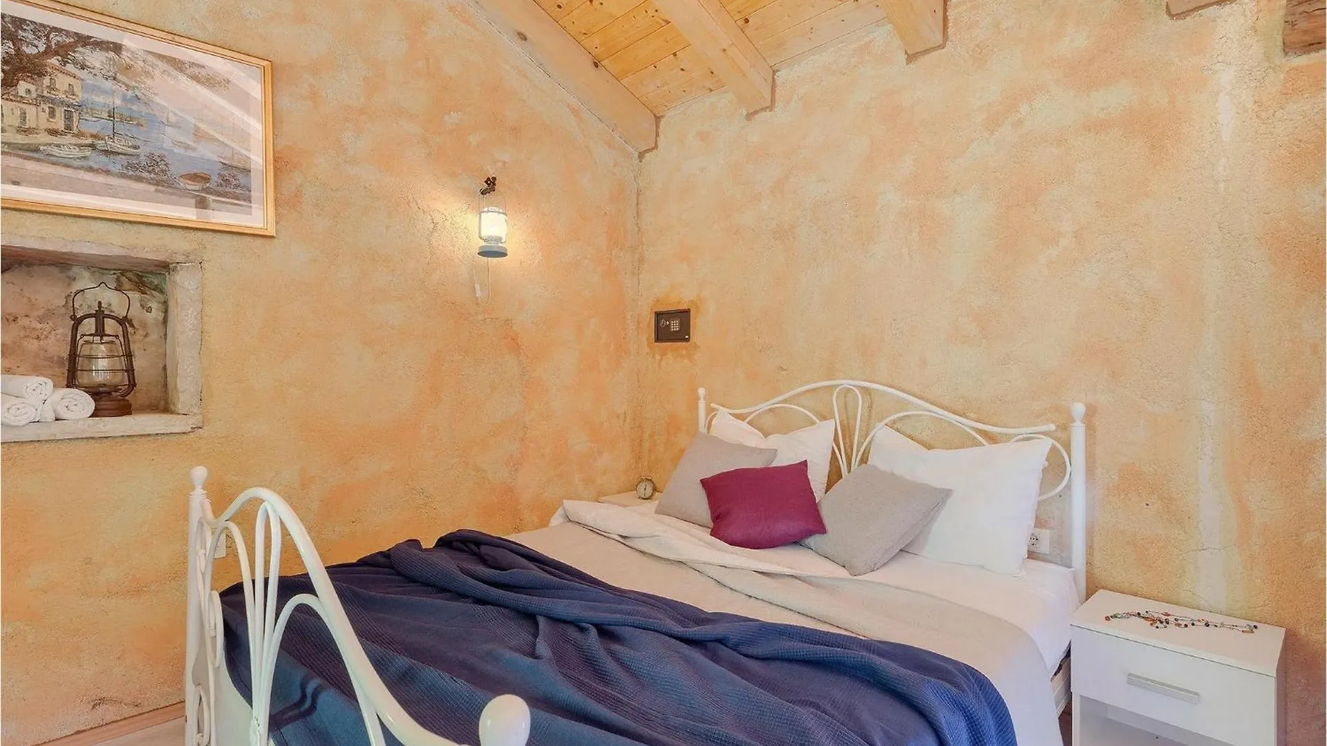 Holiday home Villa Mate Lovrinici
